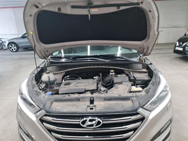 Photo 12 VIN: TMAJ3815GHJ401712 - HYUNDAI TUCSON 