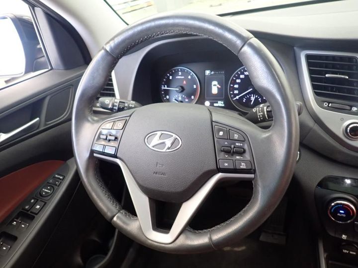 Photo 13 VIN: TMAJ3815GJJ555800 - HYUNDAI TUCSON 