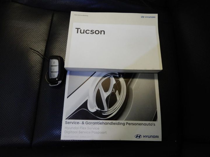 Photo 12 VIN: TMAJ3815GJJ563432 - HYUNDAI TUCSON 