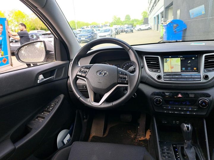 Photo 10 VIN: TMAJ3815GJJ572102 - HYUNDAI TUCSON 