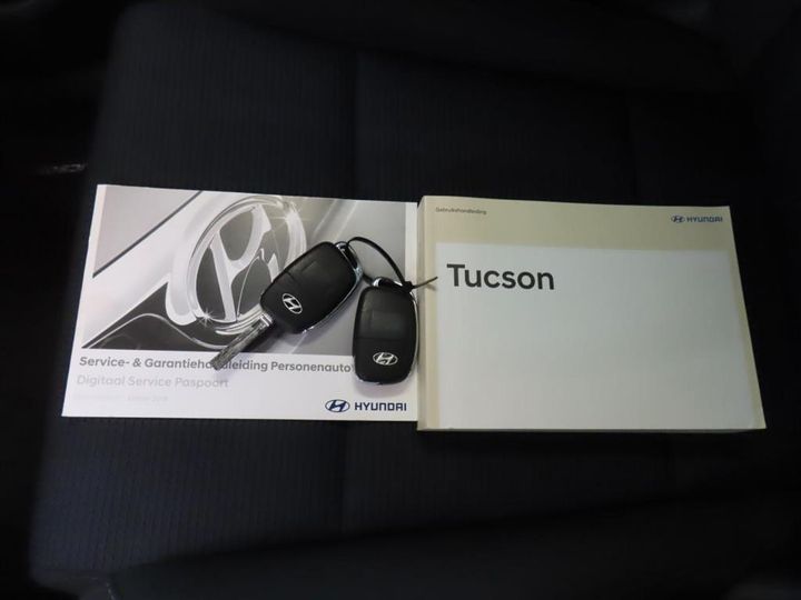 Photo 9 VIN: TMAJ3815GJJ663592 - HYUNDAI TUCSON 