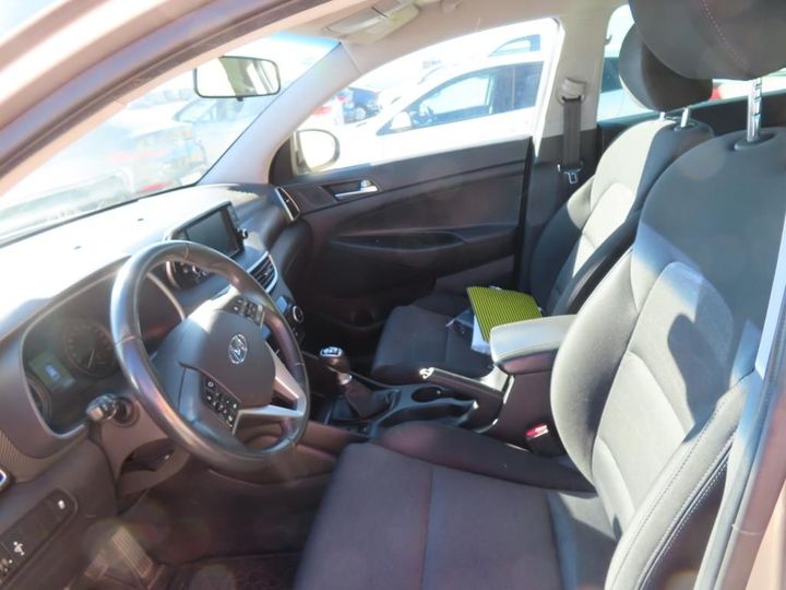 Photo 16 VIN: TMAJ3817AKJ708918 - HYUNDAI TUCSON 