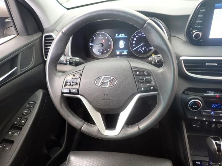 Photo 11 VIN: TMAJ3817GKJ751337 - HYUNDAI TUCSON 