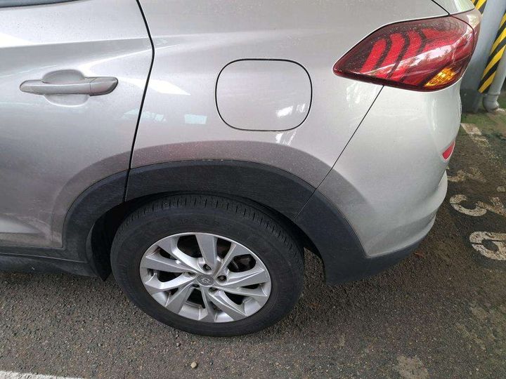 Photo 22 VIN: TMAJ3817GLJ895447 - HYUNDAI TUCSON 