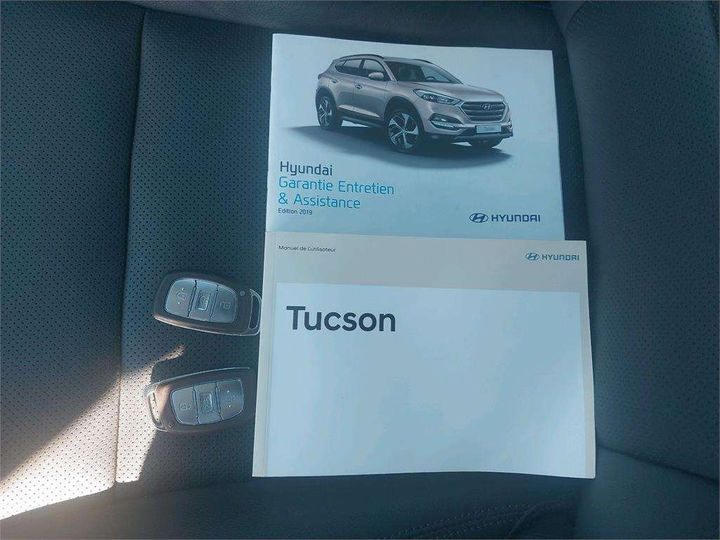 Photo 11 VIN: TMAJ3817GLJ977484 - HYUNDAI TUCSON 