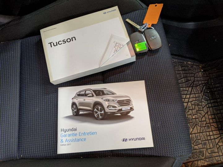 Photo 8 VIN: TMAJ381AAJJ521887 - HYUNDAI TUCSON 