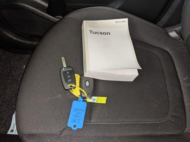 Photo 8 VIN: TMAJC81AGMJ005281 - HYUNDAI TUCSON 