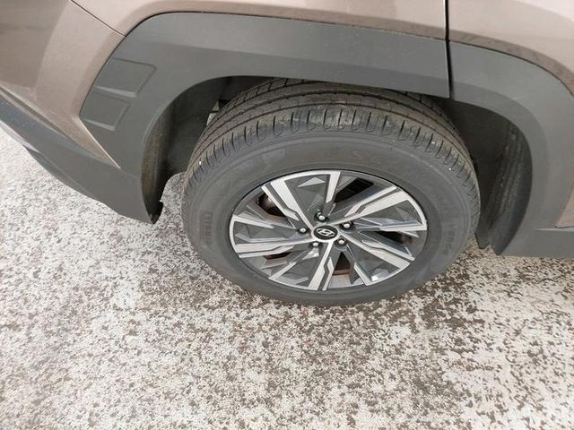 Photo 9 VIN: TMAJC81AGMJ117777 - HYUNDAI TUCSON 