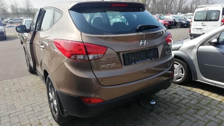 Photo 4 VIN: TMAJT81UAEJ575740 - HYUNDAI IX35 SUV 