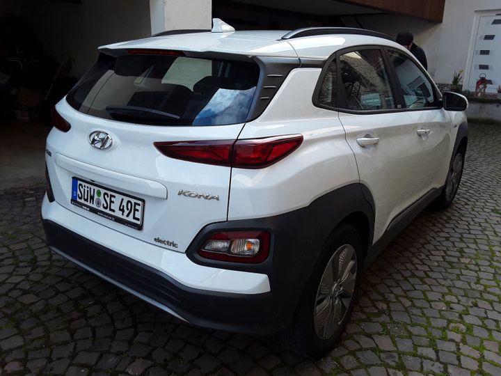 Photo 2 VIN: TMAK281GFLJ016344 - HYUNDAI KONA 