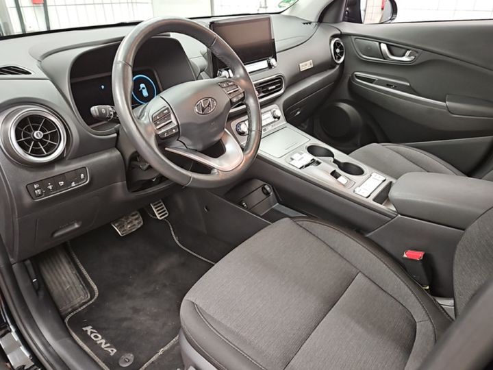 Photo 4 VIN: TMAK281HFMJ038338 - HYUNDAI KONA 