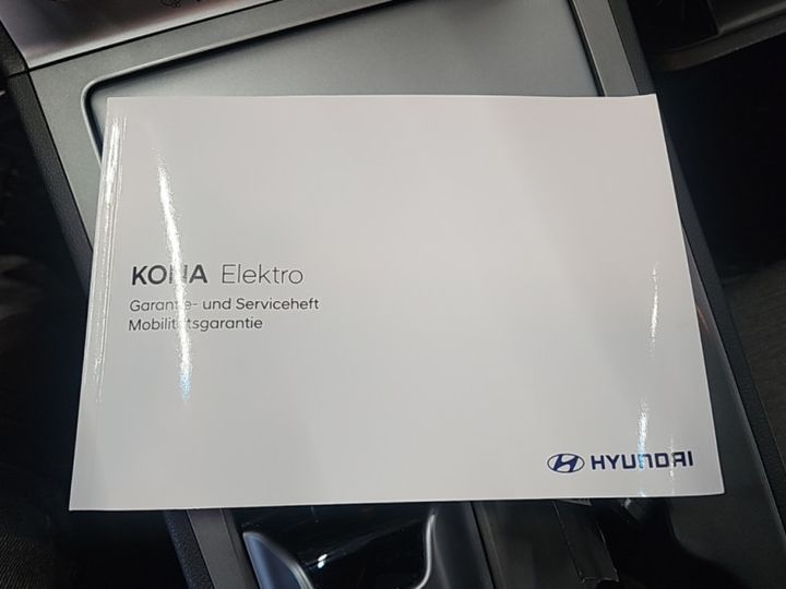 Photo 9 VIN: TMAK281HFNJ041833 - HYUNDAI KONA 