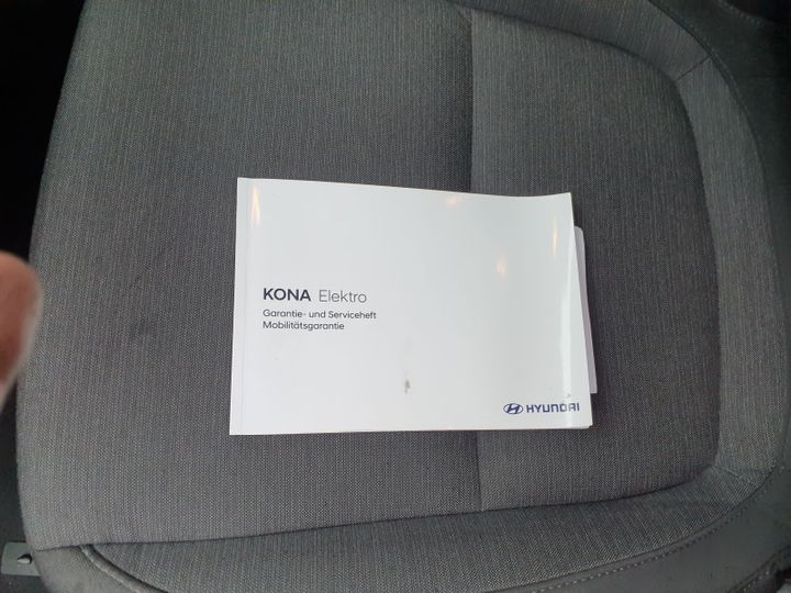 Photo 9 VIN: TMAK281HFNJ042789 - HYUNDAI KONA 