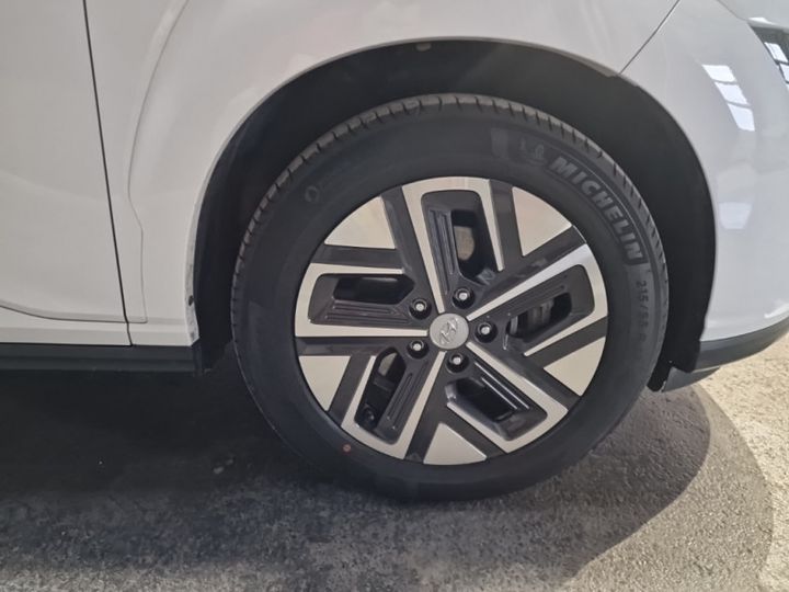 Photo 15 VIN: TMAK281HFNJ044783 - HYUNDAI KONA 