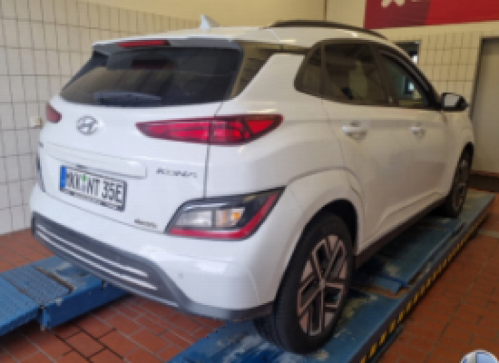 Photo 1 VIN: TMAK281HFNJ045175 - HYUNDAI KONA 