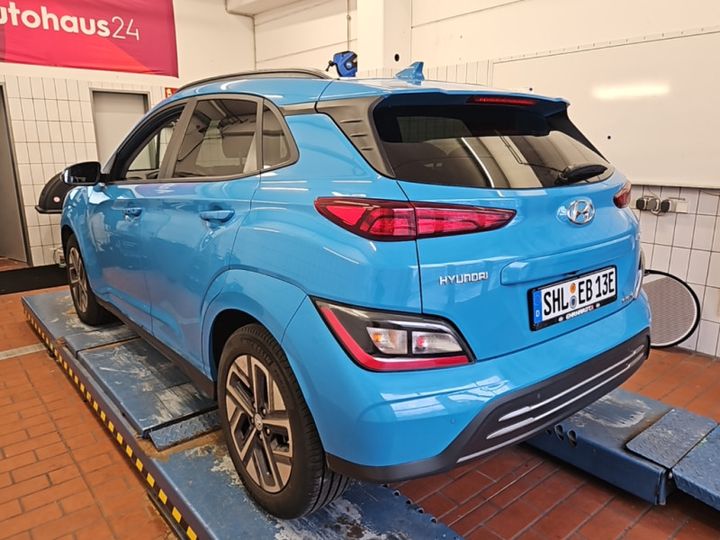 Photo 3 VIN: TMAK281HFNJ048227 - HYUNDAI KONA 