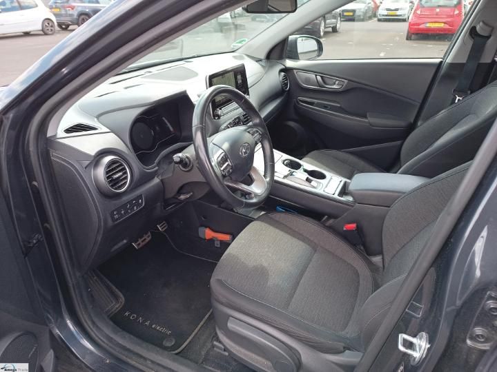 Photo 3 VIN: TMAK381GFLJ002636 - HYUNDAI KONA 