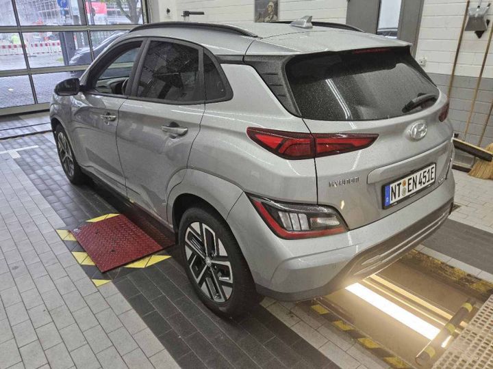 Photo 12 VIN: TMAK381GFNJ050521 - HYUNDAI KONA EV 