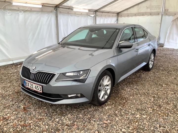 Photo 0 VIN: TMBAB7NPXJ7575051 - SKODA SUPERB HATCHBACK 