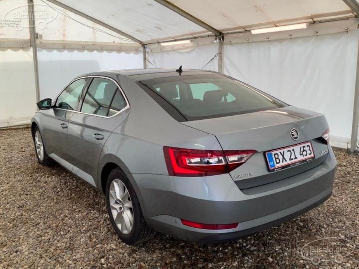 Photo 21 VIN: TMBAB7NPXJ7575051 - SKODA SUPERB HATCHBACK 