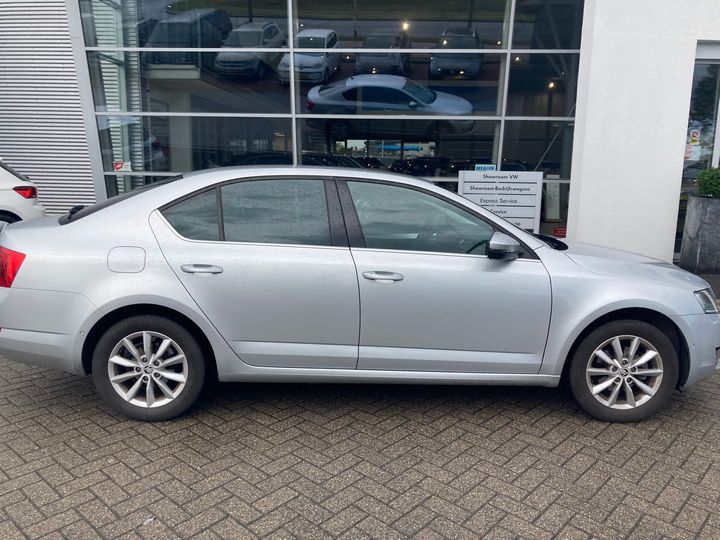 Photo 4 VIN: TMBAB9NE3F0104918 - SKODA OCTAVIA 