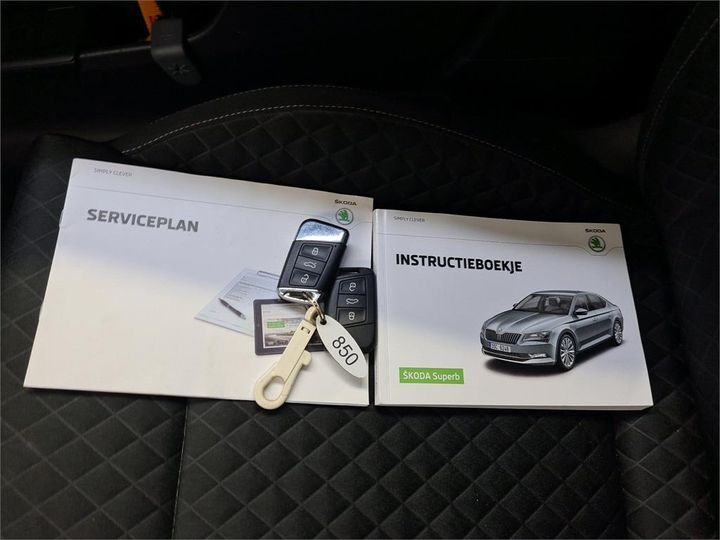 Photo 9 VIN: TMBAB9NP1H7007695 - SKODA SUPERB 