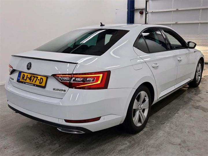 Photo 2 VIN: TMBAB9NP4J7541442 - SKODA SUPERB 