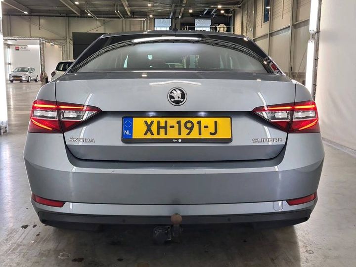 Photo 2 VIN: TMBAB9NP6J7559067 - SKODA SUPERB 