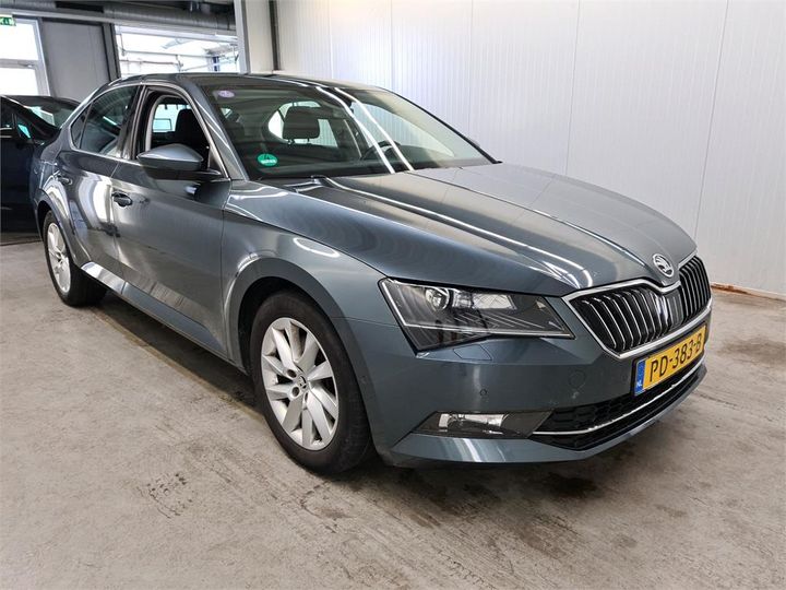 Photo 2 VIN: TMBAB9NPXH7550835 - SKODA SUPERB 