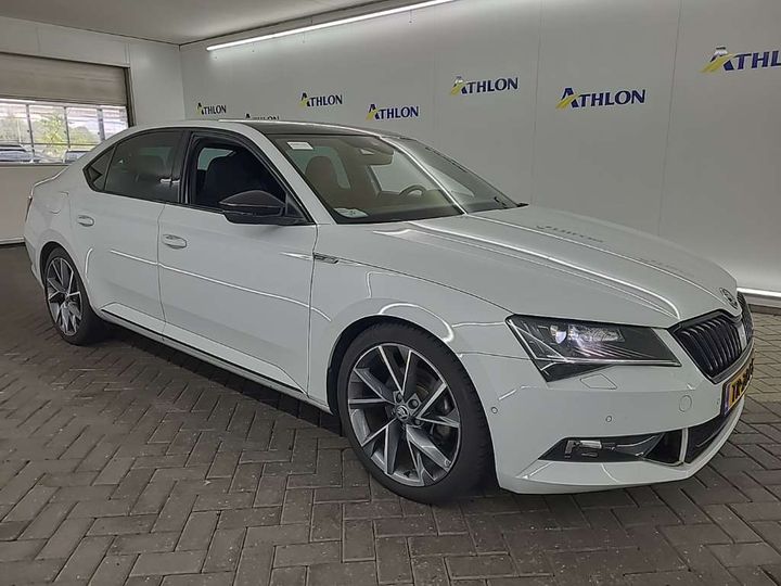 Photo 1 VIN: TMBAB9NPXJ7548945 - SKODA SUPERB 