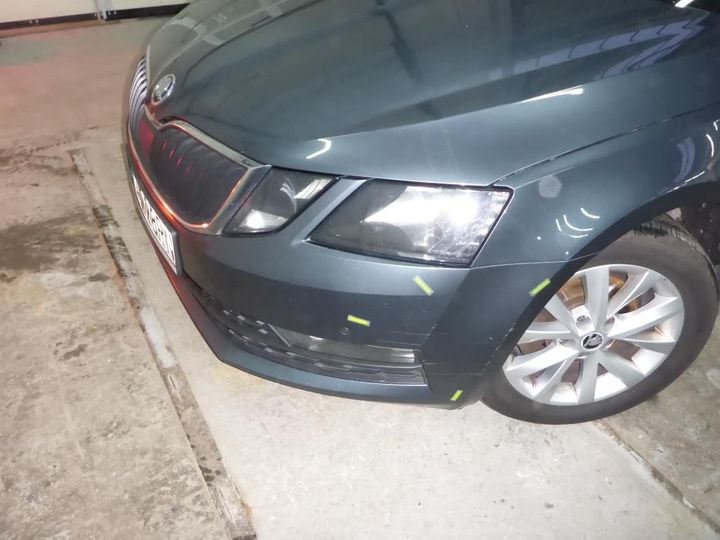 Photo 29 VIN: TMBAC7NE0J0100772 - SKODA OCTAVIA 