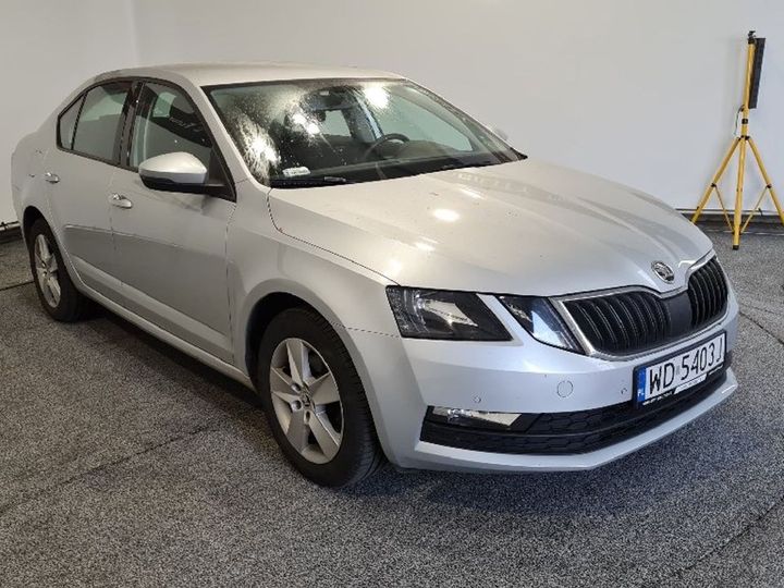 Photo 4 VIN: TMBAC7NE9J0062765 - SKODA OCTAVIA 