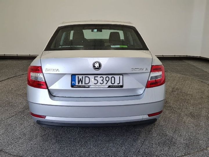 Photo 12 VIN: TMBAC7NE9J0071692 - SKODA OCTAVIA 