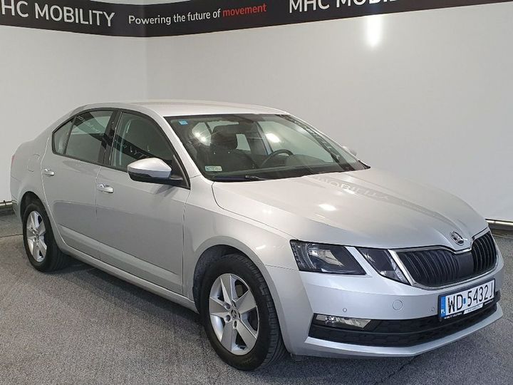 Photo 4 VIN: TMBAC7NE9J0074267 - SKODA OCTAVIA 