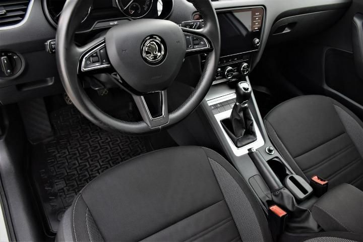 Photo 9 VIN: TMBAC9NE0J0262574 - SKODA OCTAVIA 