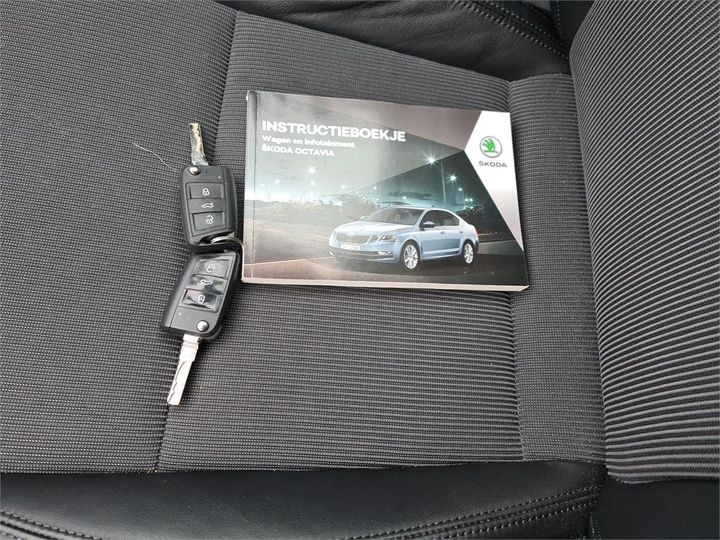 Photo 13 VIN: TMBAC9NE6J0145825 - SKODA OCTAVIA 