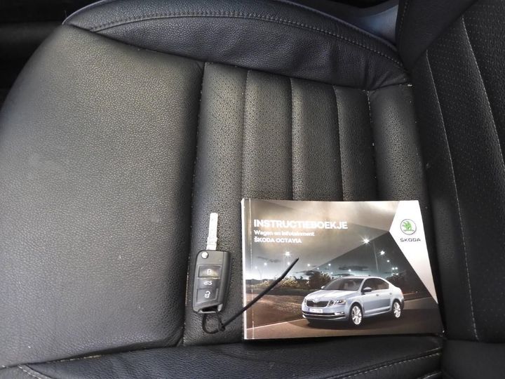 Photo 13 VIN: TMBAC9NE7J0160902 - SKODA OCTAVIA 