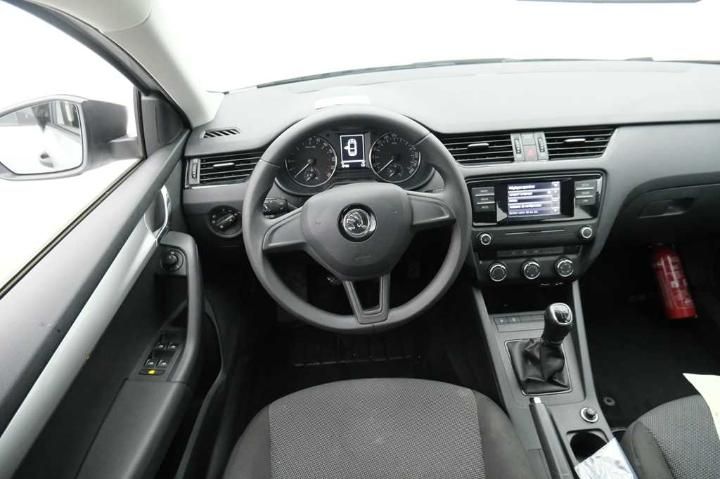 Photo 9 VIN: TMBAF7NE0H0013701 - SKODA OCTAVIA 