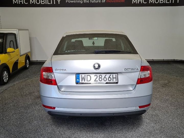 Photo 11 VIN: TMBAF7NE3J0256666 - SKODA OCTAVIA 