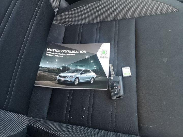 Photo 9 VIN: TMBAG7NE0J0137809 - SKODA OCTAVIA 