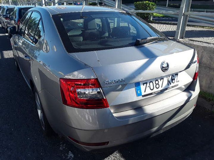 Photo 12 VIN: TMBAG7NE4J0025207 - SKODA OCTAVIA 