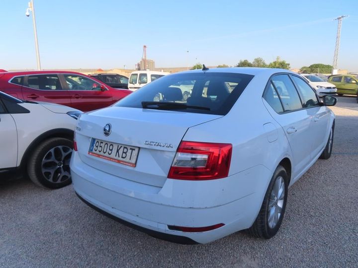 Photo 5 VIN: TMBAG7NE6J0104300 - SKODA OCTAVIA 