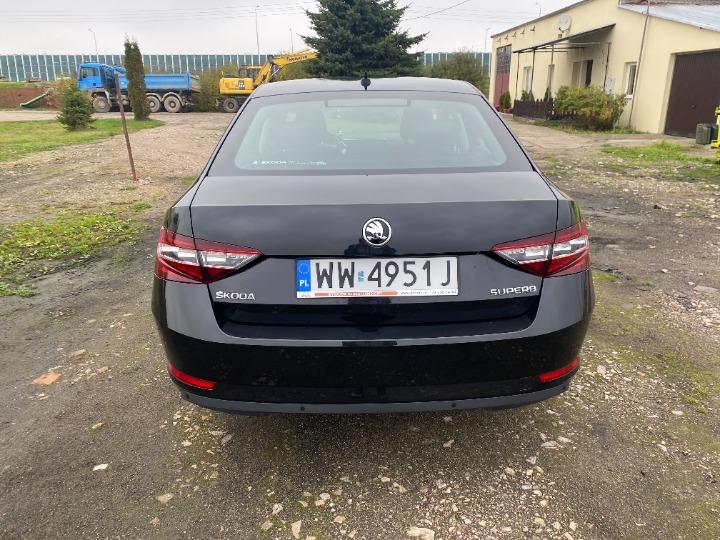 Photo 5 VIN: TMBAG7NP0J7529696 - SKODA SUPERB HATCHBACK 