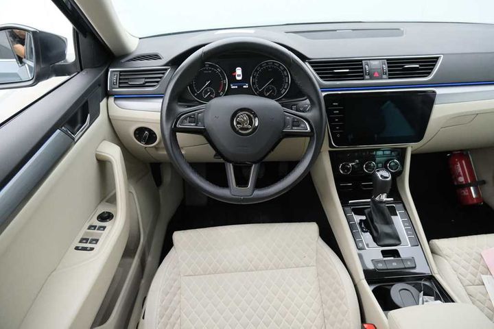 Photo 9 VIN: TMBAG7NP0J7559376 - SKODA SUPERB 