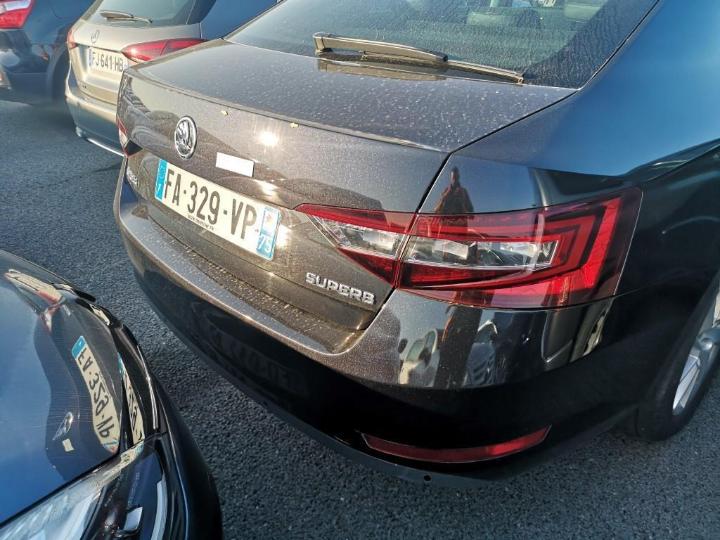 Photo 10 VIN: TMBAG7NP0J7611492 - SKODA SUPERB 