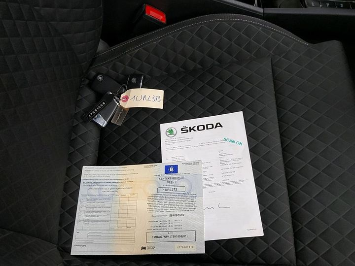 Photo 3 VIN: TMBAG7NP1J7591558 - SKODA SUPERB 