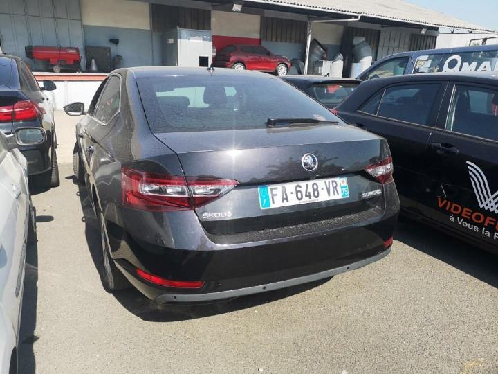 Photo 10 VIN: TMBAG7NP1J7610349 - SKODA SUPERB 