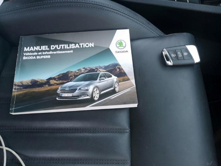 Photo 9 VIN: TMBAG7NP1J7610349 - SKODA SUPERB 