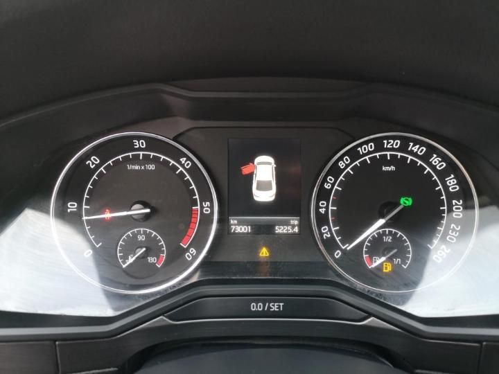 Photo 6 VIN: TMBAG7NP1J7610870 - SKODA SUPERB 