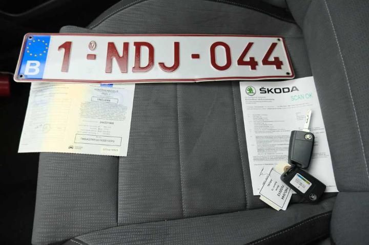 Photo 9 VIN: TMBAG7NP2G7032013 - SKODA SUPERB 